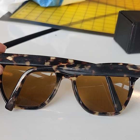 Warby Parker Brown Tortoise Sunglasses - Picture 5 of 8